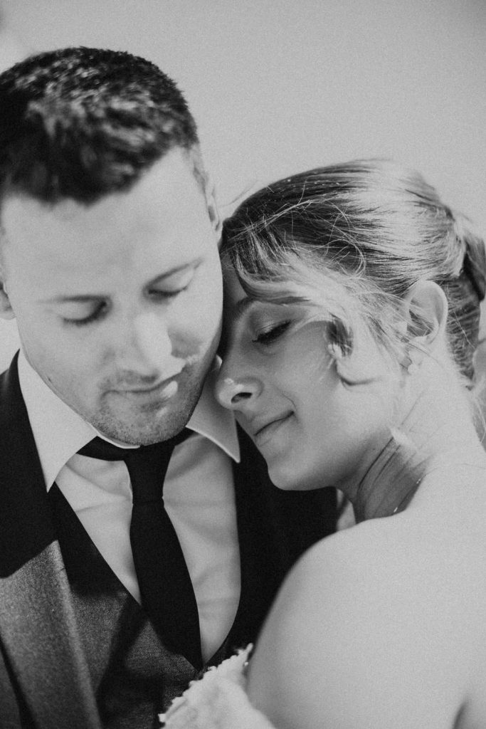 Portfolio In studio - Emotivne fotografije vjenčanja - vjenčani fotograf sa 18 godina iskustva 23 emotivne fotografije vjenčanja